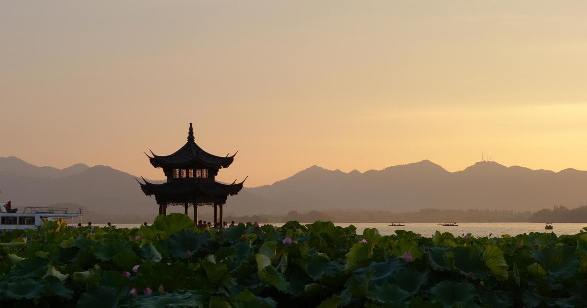 China. High-speed Internet throughout the country and in Hainan
