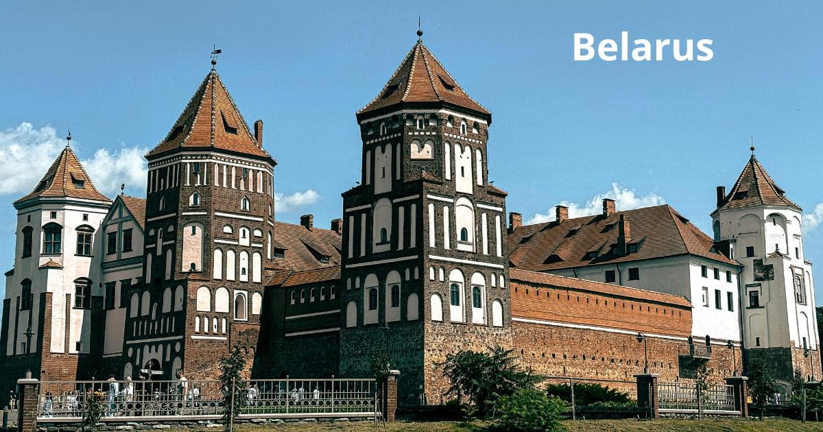 Беларусь: Минск, старинные замки, леса и eSIM от Telwel от 160 руб/Гб