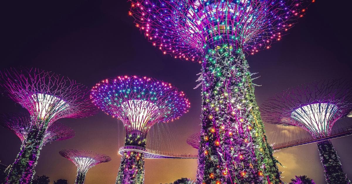 eSIM for Singapore: Reliable connection, where it is convenient to stay and stay online