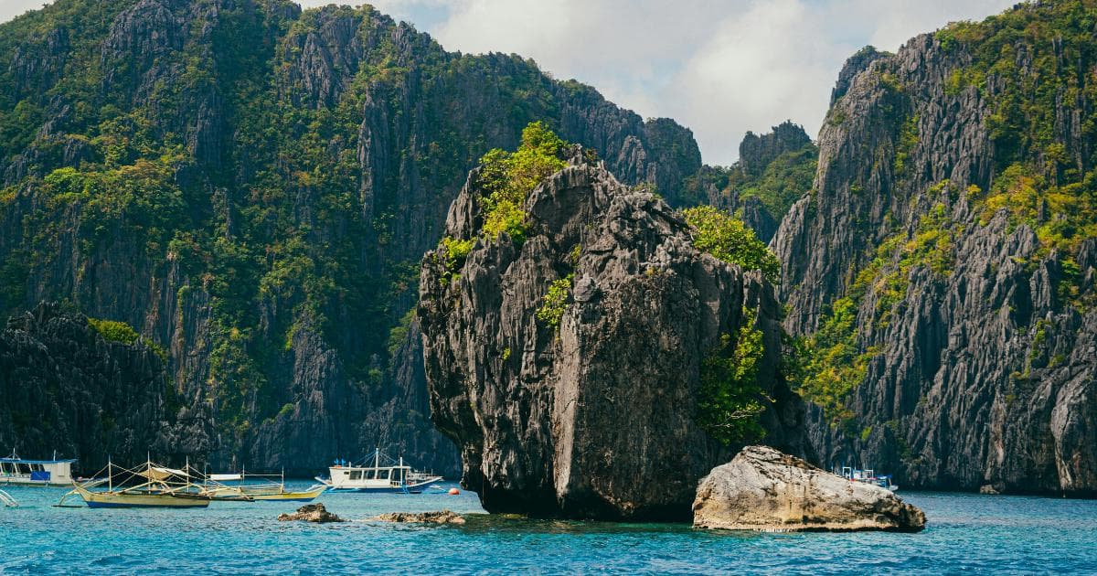 Philippines: Islands, Ocean, Tropics and Telwel eSIM