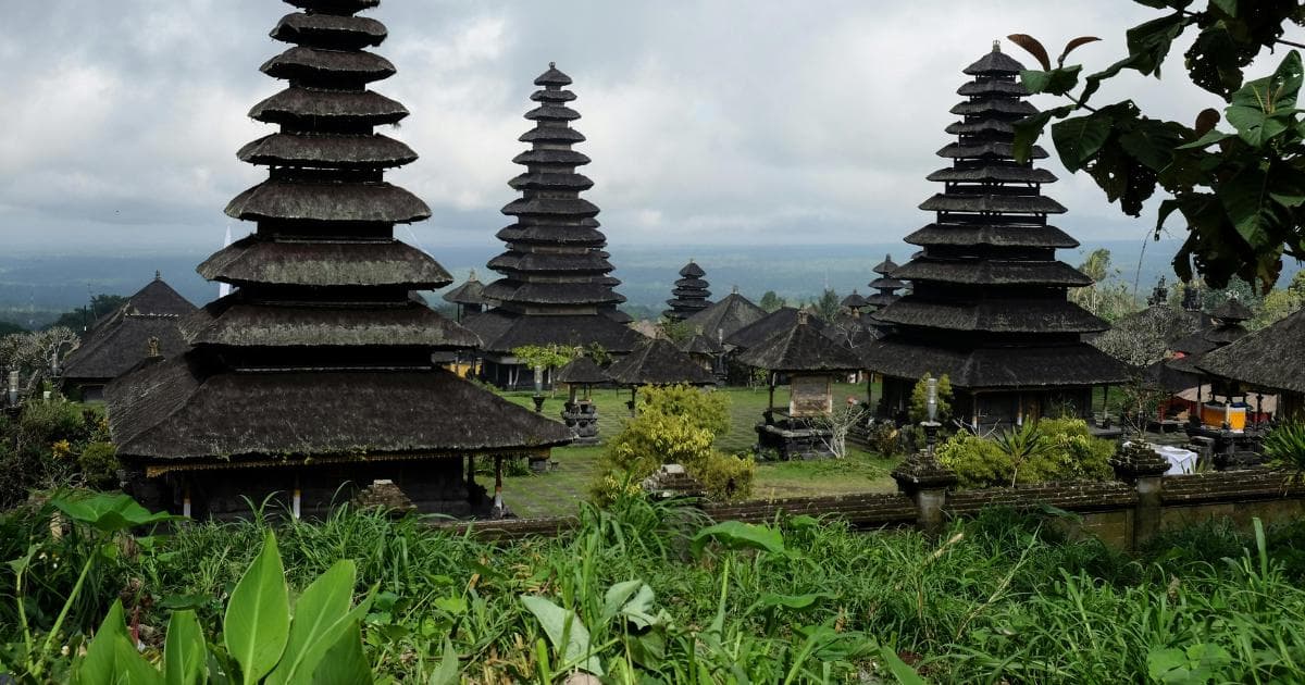 Indonesia from €1.33/GB: thousands of islands, two oceans and a journey you’ll never forget
